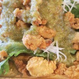 ยำไก่แซ่บ