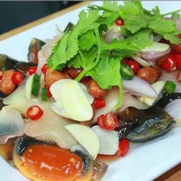 ยำไข่เยี่ยวม้า
