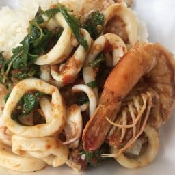 พี่เบิร์ดอาหารตามสั่ง (สวนมะพร้าว)