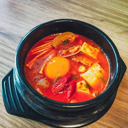 ซุปเต้าหู้ (เนื้อหอยลาย,หมูนุ่ม,เต้าหู้) Tofu Kimchi soup