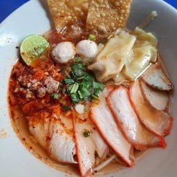 ก๋วยเตี๋ยวหมูแดงเจ้ริด รามคำแหง37