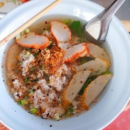 ก๋วยเตียวหมูต้มยำ