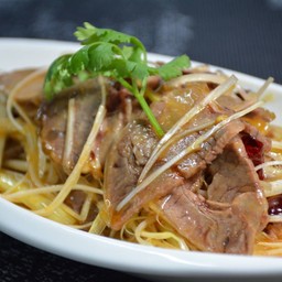 ยำเนื้อเสฉวน香辣牛肉