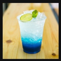 บลูฮาวายอิตาเลี่ยนโซดา