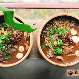 กินเส้น ก๋วยเตี๋ยวเรือหม้อดิน&ข้าวแกงจ่าดำ