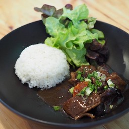 ข้าวหมูผัดซอสขิง