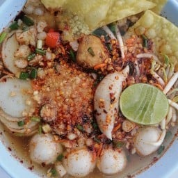 ก๋วยเตี๋ยว นายพี (อรุณอมรินทร์37)
