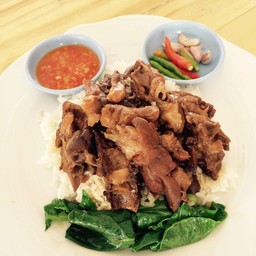 คุณอิ๋ว ข้าวขาหมู&ก๋วยเตี๋ยวต้มยำสุโขทัย