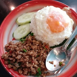ข้าวราดกะเพรา
