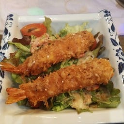 สลัดกุ้งทอด