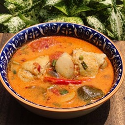 ต้มแซ่บสะโพกติดน่องไก่น้ำข้น