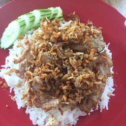 ข้าวหมูกระเทียม