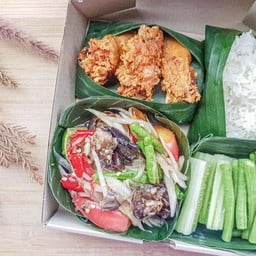 ส้มตำ+ไก่ทอด+ข้าวเหนียว