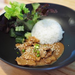 ข้าวหมูผัดซอสคิริน