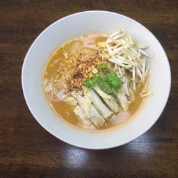 วุฒิกอ ข้าวมันไก่เบตง ก๋วยเตี๋ยวแคะ
