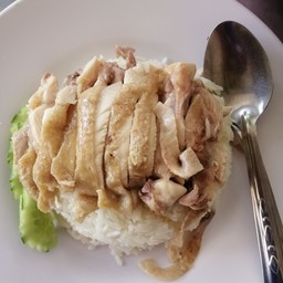 พิเศษ ข้าวมันไก่ต้ม