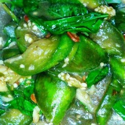 ข้าวราดผัดมะเขือยาว