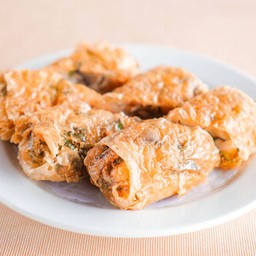 Deep-fried shrimp paste rolled with bean curd