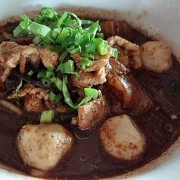 ก๋วยเตี๊ยวเรือหมูน้ำตก