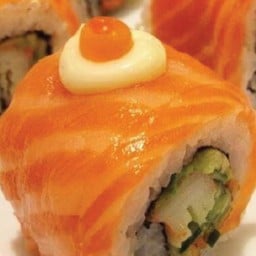 โรลแซลมอนสด