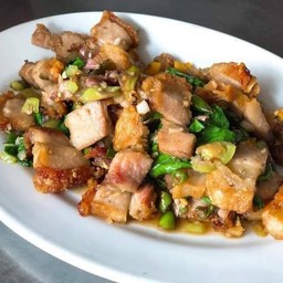 ข้าวกะเพราหมูกรอบ