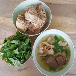 ร้านคุณเป็ด โจ๊ก ต้มเลือดหมูจริง จูฉ่าย ร้านคุณเป็ด โจ๊ก ต้มเลือดหมู จริง จู ฉ่าย