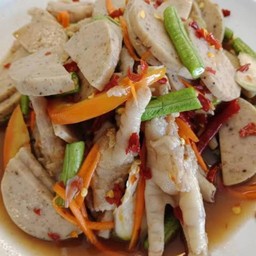 เหลาตีนไก่หมูยอ