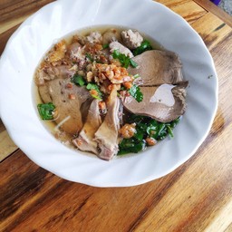 ก๋วยเตี๋ยวน้ำใสเครื่องใน