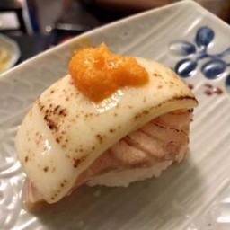 (134) ซูชิแซลมอนชีส (คำละ)