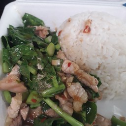 ผัดคะน้าหมูชิ้น