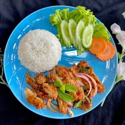 LM ข้าวยำไก่แซ่บญาญ่า