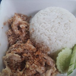 ไก่กระเทียม