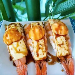 (137) ซูชิกุ้งชีส (คำละ)