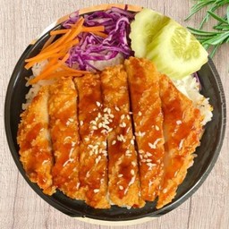 ข้าวหน้าไก่ทอด ซอสเทริยากิ