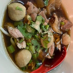 ก๋วยเตี๋ยวเนื้อ