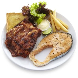 ชุดสเต็กปลาแซลมอน+ไก่ฮ๊อตสไปซี่