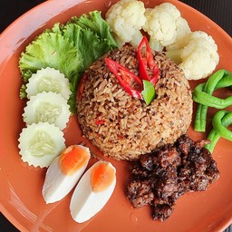 ข้าวผัดน้ำพริกเผาโบราณ น้ำพริกรสเด็ดกลมกล่อม แนะนำ
