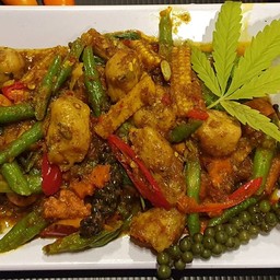 ผัดฉ่า ร่าเริง