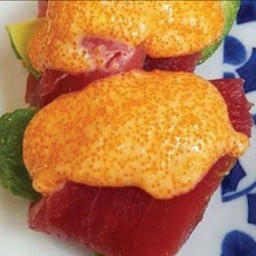 ทูน่าอโวคาโดซอสไข่กุ้ง