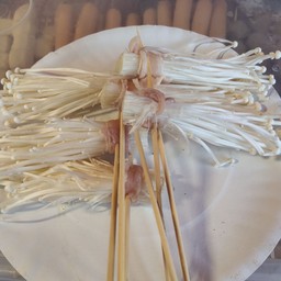 เห็ดเข็มทองพันเบคอน