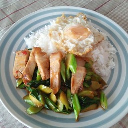 เจ๊หมวยตามสั่งสามแยกเจดีย์