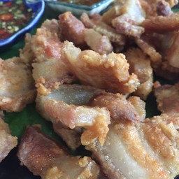 หมูสามชั้นทอดน้ำปลาดี