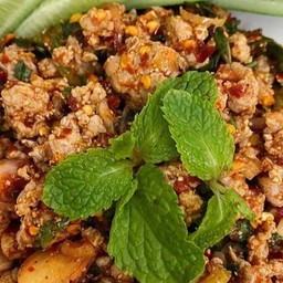 ข้าวราดลาบหมู