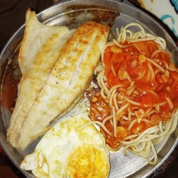 สเต็กปลากระพงย่างจานร้อน