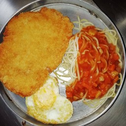 สเต็กปลากระพงทอดจานร้อน