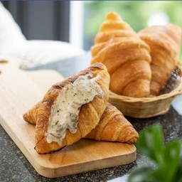 ครัวซอง สอดไส้เห็ดทรัฟเฟิล