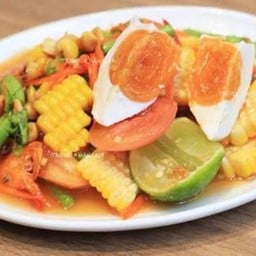 ตำข้าวโพดไข่เค็ม