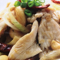 ไก่ผัดเม็ดมะม่วง