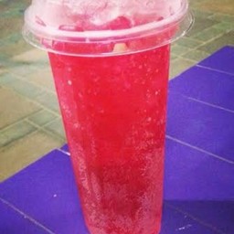 น้ำแดงโซดา