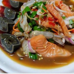 ยำแซลมอนกุ้งสด(ปลาร้า)